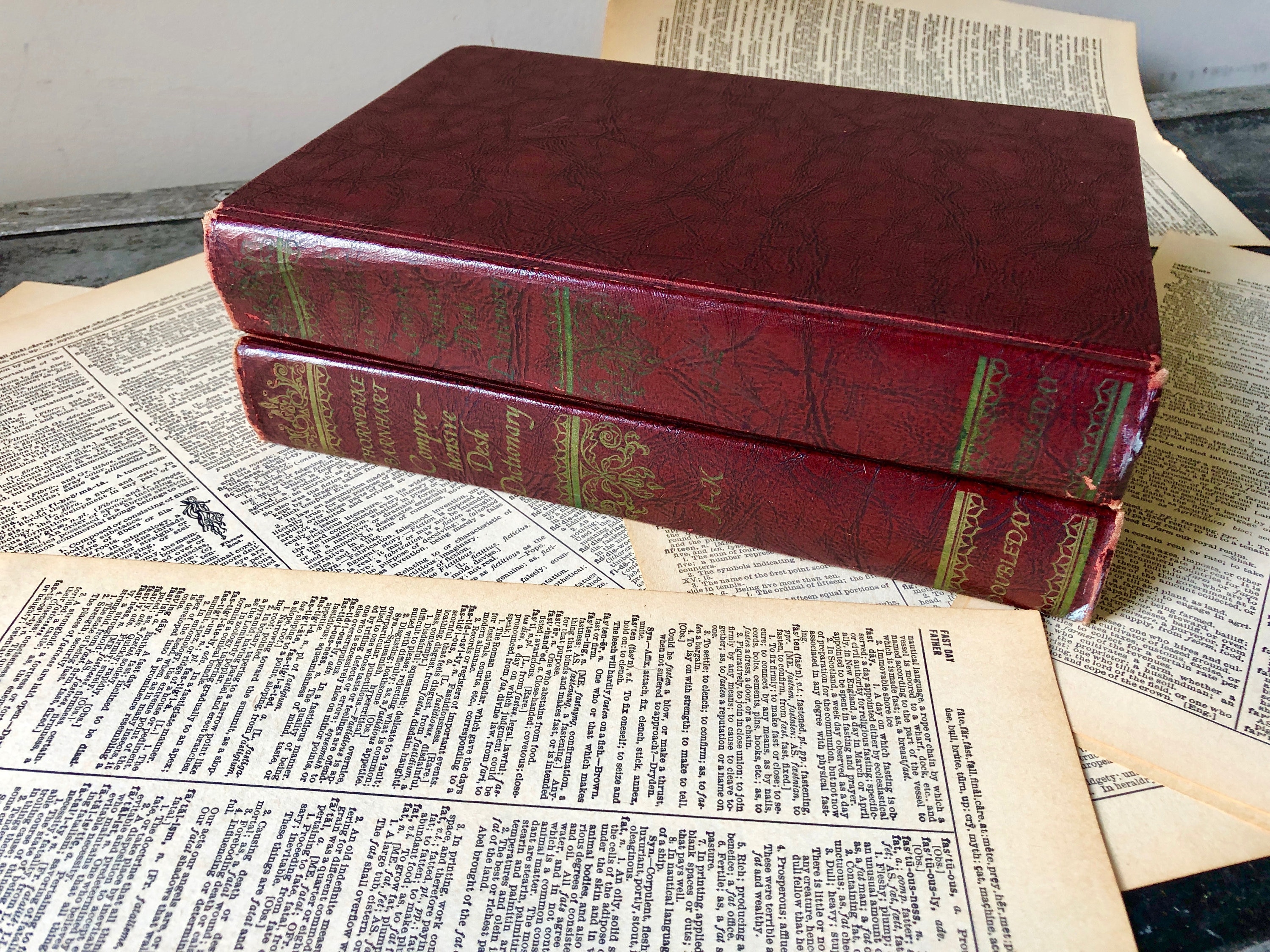 Vintage 1957 THORNDIKE BARNHART Comprehensive Desk DICTIONARY Pair, Set of  2 Vintage Dictionaries, Library, Office Decor, Writer's Gift 