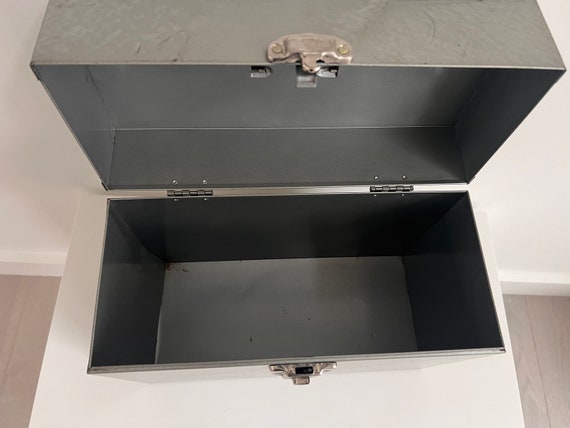 Boîte de rangement en métal vintage, boîte utilitaire grise