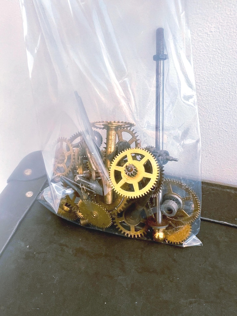 Vintage Clock Gears Grab Bag, Steampunk Parts, Brass Watch Mechanisms, DIY Craft Lot image 5
