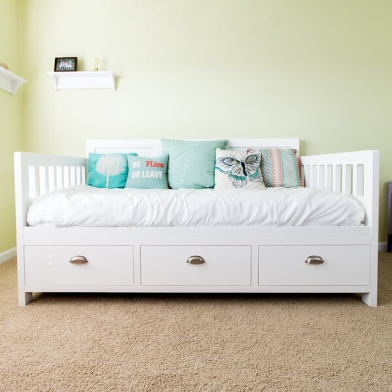 Daybed with Storage Drawers Twin Size Plans image 2