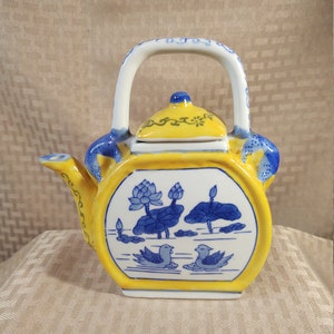 Decorative Ceramic Asian-Theme Teapot