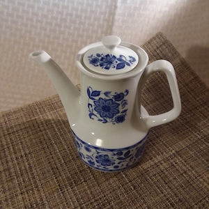 Trimont Ware Blue/White Teapot