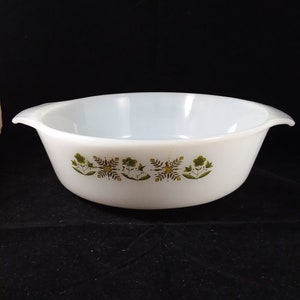 Fire-King Meadow Green 1 1/2 Qt. Casserole Dish