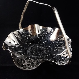 Versilberte Candy Dish mit Griff