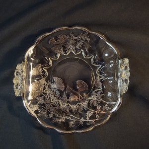 Silver City Glass Curved Bon-Bon Dish