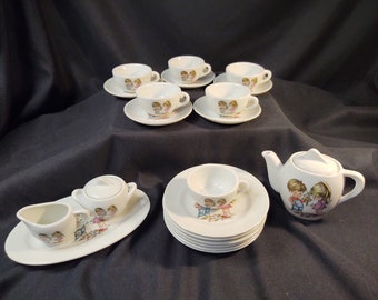 Grantcrest 21 Piece Porcelain Toy Tea Set