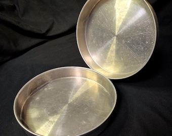 Mirro Aluminum 8-inch Round Cake Pans (2)