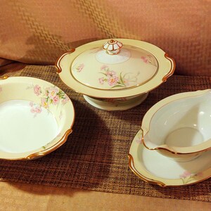 Cuencos para servir y salsera Noritake M