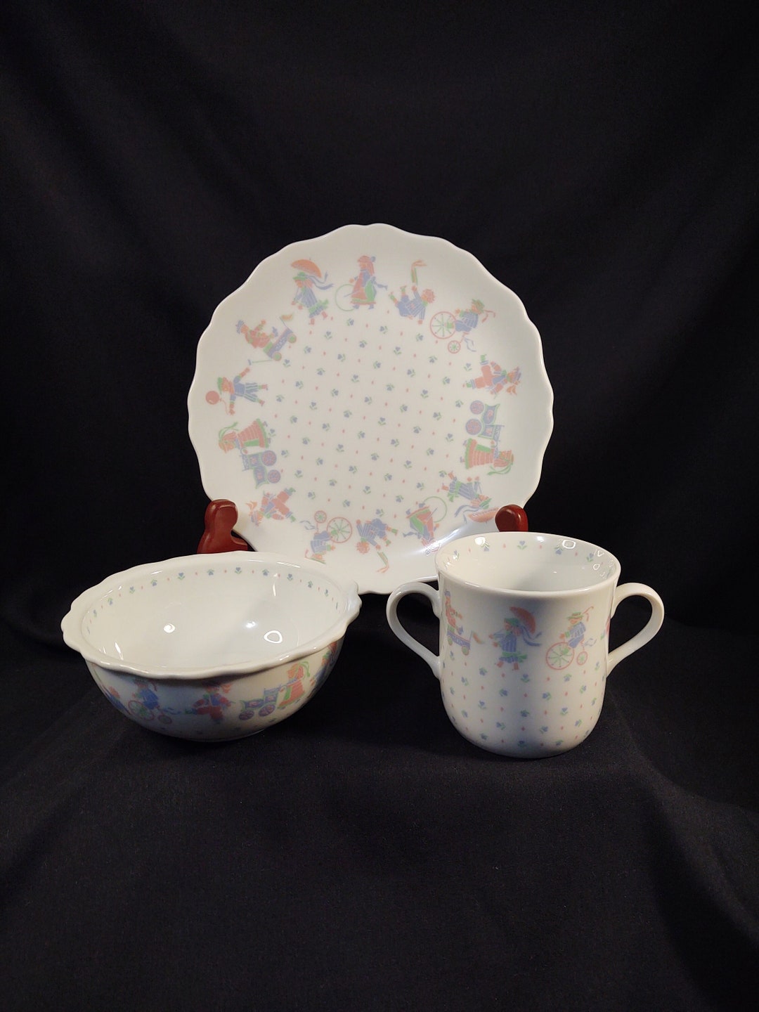 ４枚セット　LYNN HOLLYN AT  NEW YORK ホワイト Lynn Hollyn Toscany Toyland Child's Dish Set - Etsy