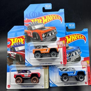 Hotwheels Custom Ford Bronco Classic 3 Pack Diorama Car Model Display Gift Miniature Model Toy Diecast Christmas Holiday Token Him Dad Xmas