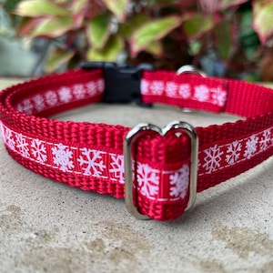 1/2" and 3/4" Red Snowflake Collar for Cats and Small Dogs Too!