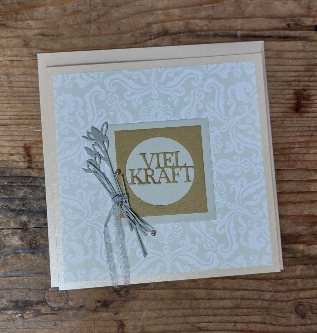 Handgemachte Beileidskarte Mit Feder-Motiv – White Cotton Cards, 16x16 Cm