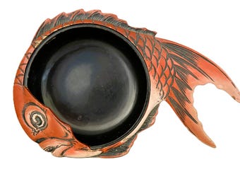 Antique Japanese Kamakura-bori Lacquerware Red Black Fish Tray Hand Carved