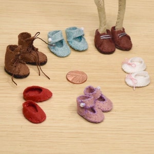 PDF FILES - Miniature shoes For Frog Doll -  Small Dolls - Felt Sewing pattern - The Wishing Shed