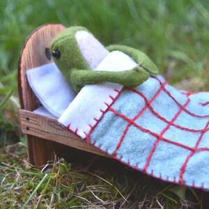 PDF FILES Miniature Bed - With Duvet - Felt Sewing Pattern - for Frog ...