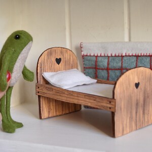 PDF FILES Miniature Bed - With Duvet - Felt Sewing Pattern - for Frog ...