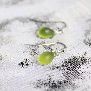 Olive Green Earrings for Daughter Gifts - Emerald Green Jewelry for Grandma - Silver, Light Green, Dangles, Raindrop Earrings for Her Gifts