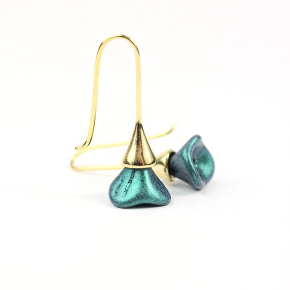 green emerald velvet dress Light Green Linen Earrings  ACUS