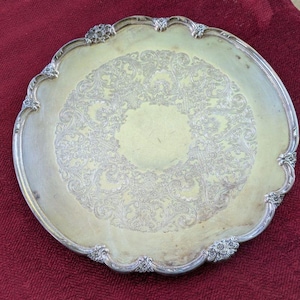 Vintage 1847 Rogers Bros. Erinnerung 14 &quot;Versilbertes verziertes Serviertablett