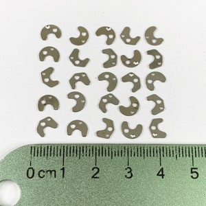 25 Flat Watch Parts Steampunk Altered Art Watchmakers Lot Silver Boomerang