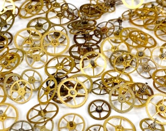 25 Watch Wheels 8-11mm Steampunk Gear Parts Art Watchmaker Repair Lot Pocket Cog