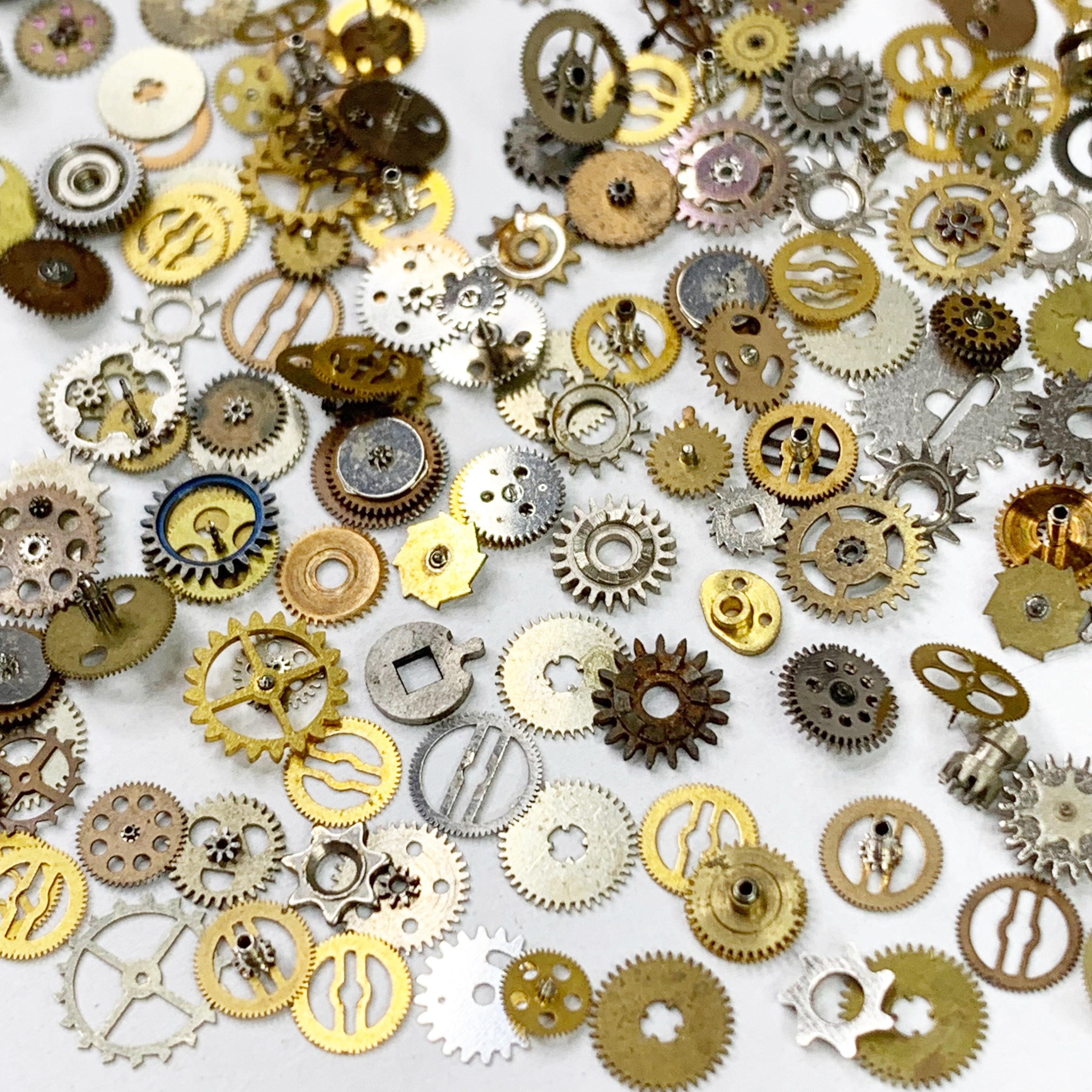 20 Assorted Mixed Gears Steampunk Clock Cog Gold Finish 10mm-26mm Bulk Lot  Set