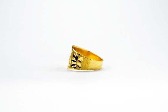 Buy quality 916 Gold Plan Gents Ring-0001 in Ahmedabad