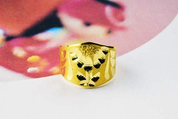 Classy Box Gold Ring for Men