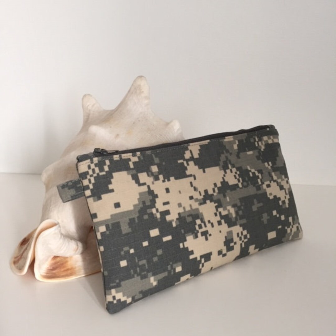 Camo Zipper Pouch, Digital Camo Fabric Bag, Camouflage Makeup Bag, Flat