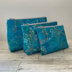 Trousse de maquillage étoile de mer, trousse à cosmétiques turquoise, ensemble de trousse de voyage, pochette à fermeture éclair en tissu batik, cadeau thème plage, cadeau maman
