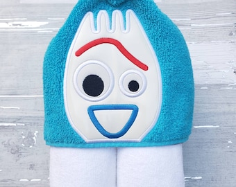 Embroidered Forky Hooded Towel: Kid's Bath/Pool Towel