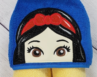 Snow White Hooded Towel: Embroidered Princess Bath/Pool Towel