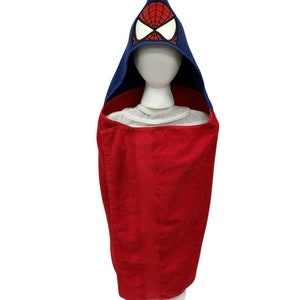 Embroidered Spiderman Hooded Towel: Glow-in-the-Dark Eyes image 5