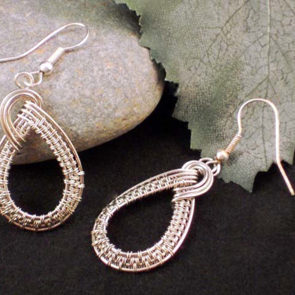 Tutorial envuelto en alambre: aretes torcidos clásicos