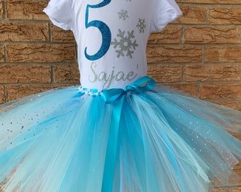 Fifth girls birthday shirt, 5th birthday outfit, girls five birthday, froze birthday, 5 year old birthday outfit, snowflakes