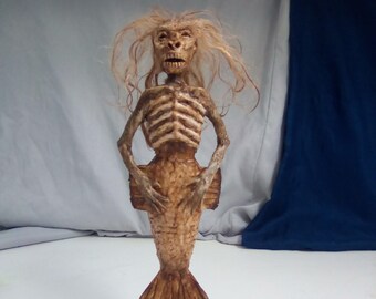 Feejee  fiji Mermaid Sideshow gaff freak 8.25 inches on base