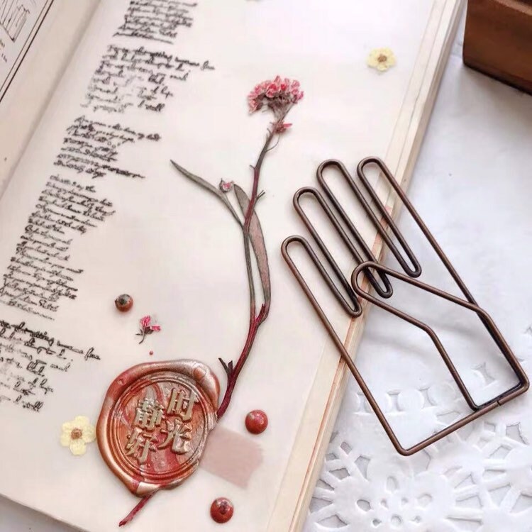 Vintage Hand Shape Metal Clips Gesture Bookmark Memo Clips Stationery~ Vintage Hand Shape Metal Clips Gesture Bookmark Memo Clips Stationery~