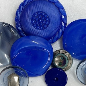Lotto di bottoni in vetro vintage blu-8 pezzi