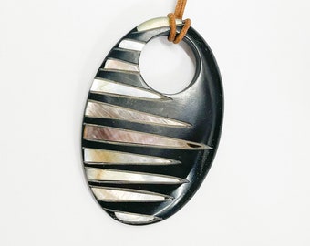 Vintage  Bold Inlaid Oval  Shell Pendant Mother of Pearl