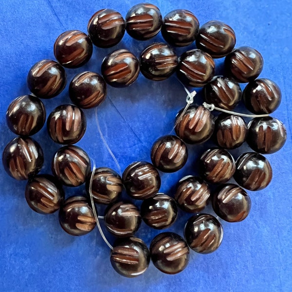 Carved Nut Beads Buri Round Black 16" strand 10/11mm