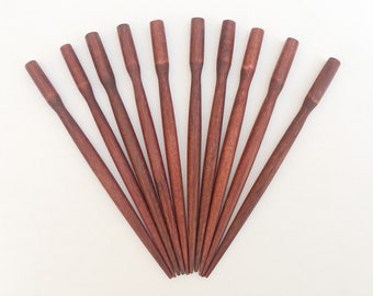 10 bruin houten haarsticks: handgesneden sjaalspelden