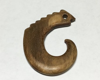 Fish Hook Pendant, Carved Horn, Horn Pendant 42mm