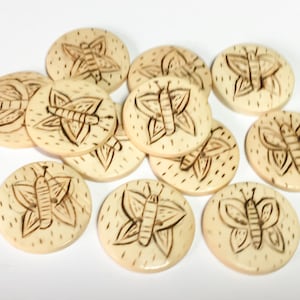 Handgesneden houten vlinderknopen: 3/4" naaiversieringen (12 stuks)