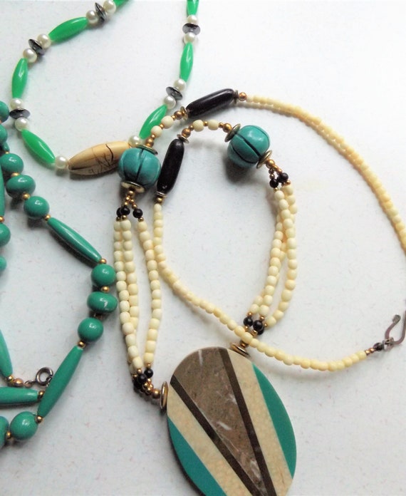 Versatile Vintage Necklace Set from the 1980s ~ T… - image 2