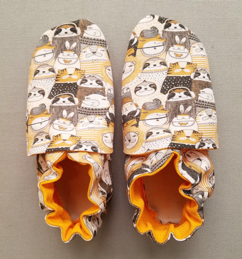 Montessori shoes Size 9 and size 10 combined size classroom shoes Vegan shoes Waldorf shoes Ready to ship. Soft soled slippers