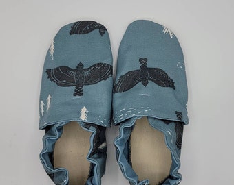 Size 2 and size 2.5 combined size classroom shoes. Montessori Waldorf. Vegan Soft soled slippers. Ready to ship. Ravens crows birds