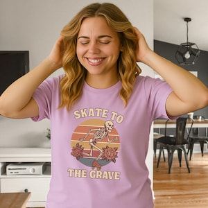 Retro Skeleton Skate T-Shirt - Perfect for Skaters, Halloween, and Casual Style, Unisex Tee, Vintage Skateboarding Shirt, Costume, Gift Idea