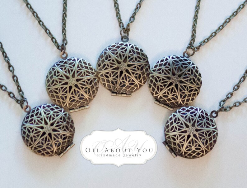 Whole Bulk Filigree Essential Oil Diffuser Necklace Aromatherapy Antique Bronze Locket Pendant Gift Scent