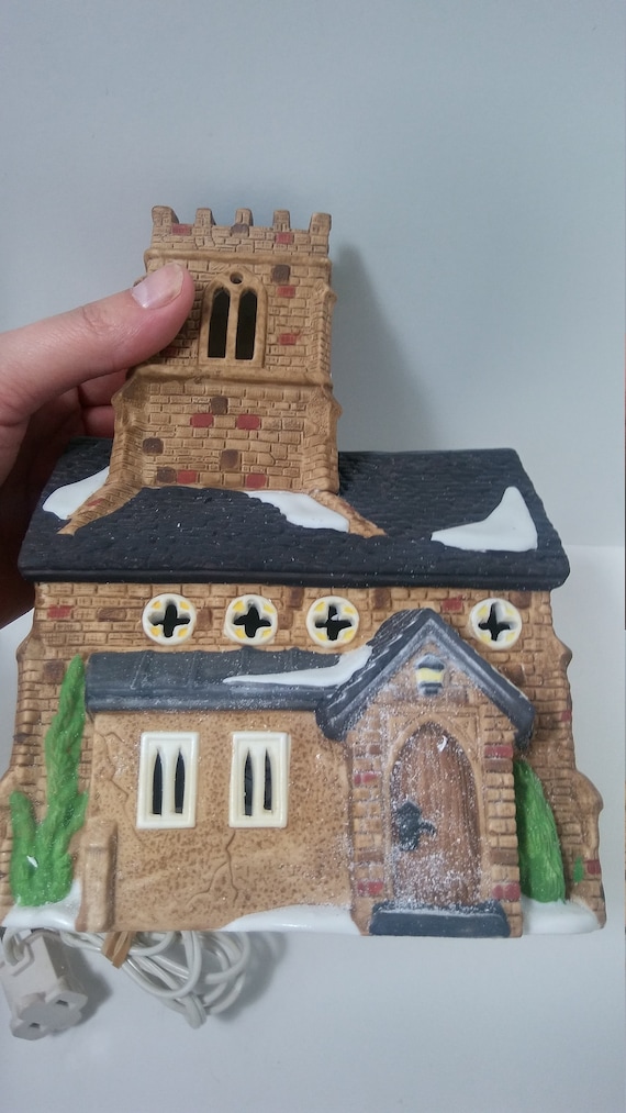 Christmas Village Dept 56 1989 Lighted Knotting Hill Church 55824