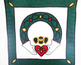 Irish Claddagh Keltischer Knoten Quilt Quilt Gesteppt Wandbehang Kunst Quilt